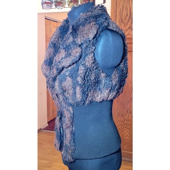 Womens Sleeveless Brown Sweater Vest Faux Fur Collar L Glam Mob Wife Western - Picture 3 of 12